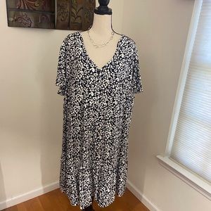 Shiaili Black/White print dress